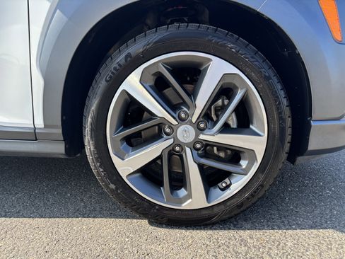 Used 2021 Hyundai Kona Limited AWD/4WD image 10