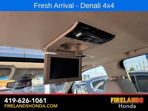 Used 2015 GMC Yukon Denali w/ Open Road Package AWD/4WD image 35