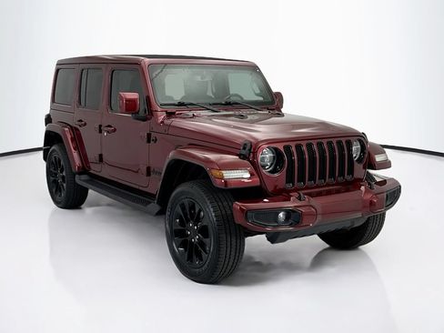 Used 2021 Jeep Wrangler Unlimited Sahara AWD/4WD image 3