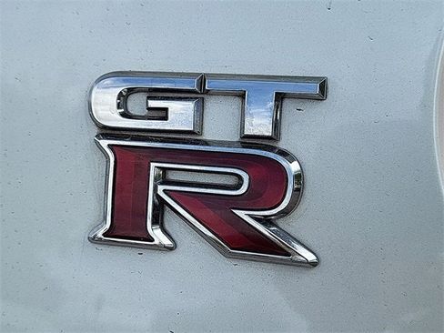 Used 2018 Nissan GT-R Premium image 28