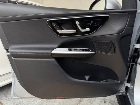 New 2025 Mercedes-Benz GLC 350e 4MATIC image 19