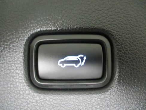 Used 2024 Hyundai Palisade Calligraphy image 17