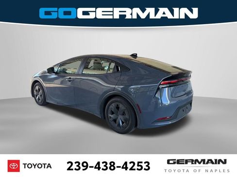 Used 2026 Toyota Prius LE FWD image 5