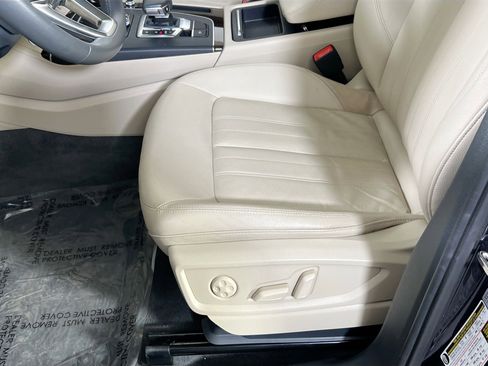 Used 2018 Audi Q5 2.0T Premium Plus w/ Premium Plus Package image 19