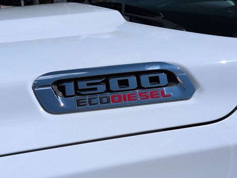 Used 2022 RAM 1500 Laramie AWD/4WD image 4