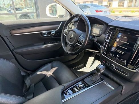 Used 2020 Volvo V90 T6 Cross Country AWD/4WD image 12