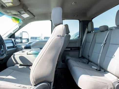 Used 2019 Ford F550 4x4 SuperCab Super Duty image 17