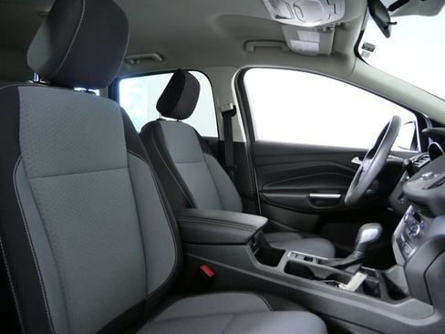 Certified 2019 Ford Escape SE FWD image 12