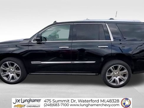 Used 2016 Cadillac Escalade Premium AWD/4WD image 6