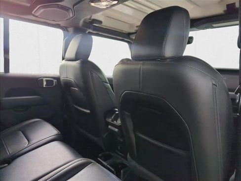 Used 2022 Jeep Gladiator Overland w/ Popular Equipment Package image 23