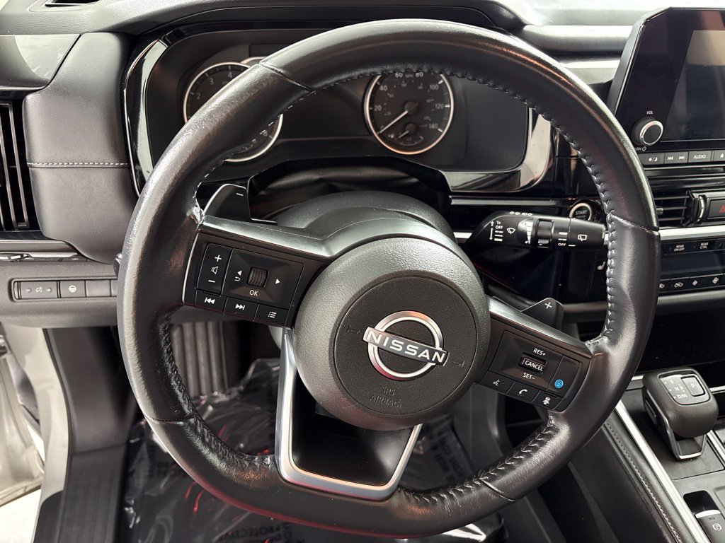 Used 2024 Nissan Pathfinder SV FWD image 31