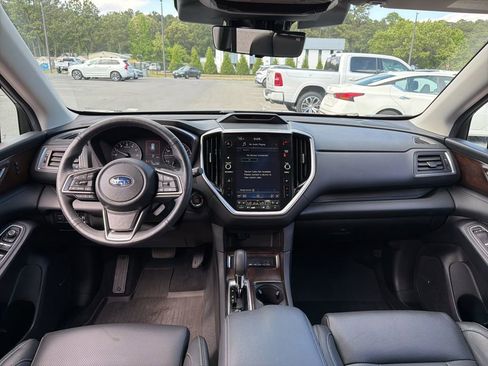 Used 2024 Subaru Ascent Touring AWD/4WD image 7