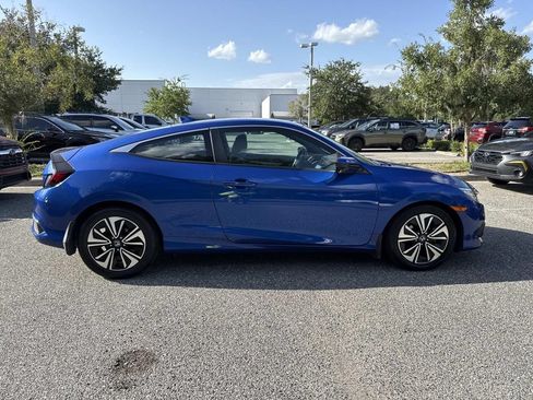 Used 2018 Honda Civic EX-T image 2