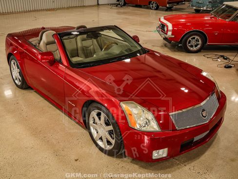 Used 2005 Cadillac XLR RWD image 68
