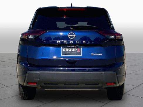 Used 2024 Nissan Rogue SV AWD/4WD image 5