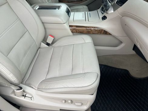 Used 2015 GMC Yukon Denali w/ Premium Package image 14