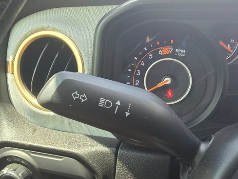 Used 2024 Jeep Wrangler Unlimited Sport AWD/4WD image 24