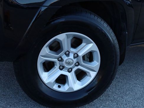 Used 2022 Toyota 4Runner SR5 image 4