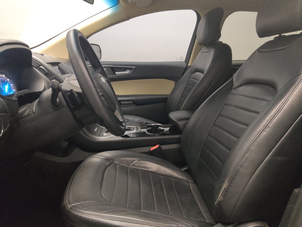 Used 2018 Ford Edge SE FWD image 17
