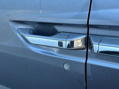 Used 2016 Honda Odyssey SE image 17