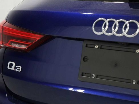 Certified 2025 Audi Q3 2.0T Premium w/ Convenience Package image 8