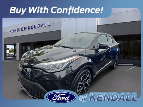 Used 2021 Toyota C-HR XLE image 1