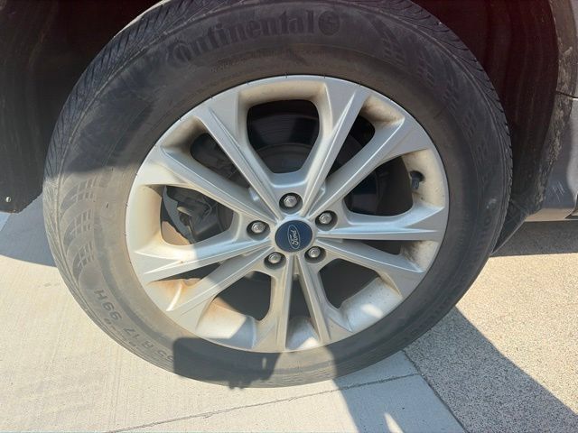 Used 2019 Ford Escape SEL AWD/4WD image 17
