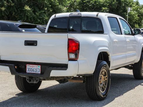 Used 2021 Toyota Tacoma SR AWD/4WD image 4