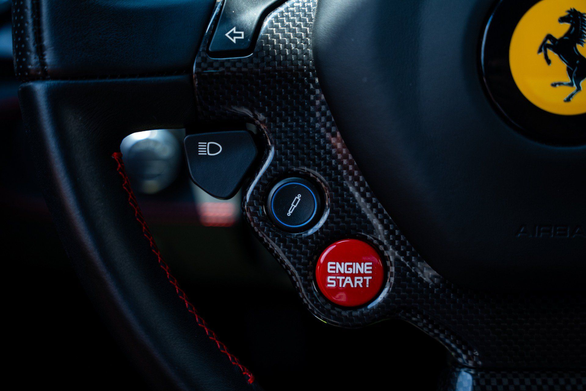 Used 2014 Ferrari 458 Italia Coupe RWD image 39