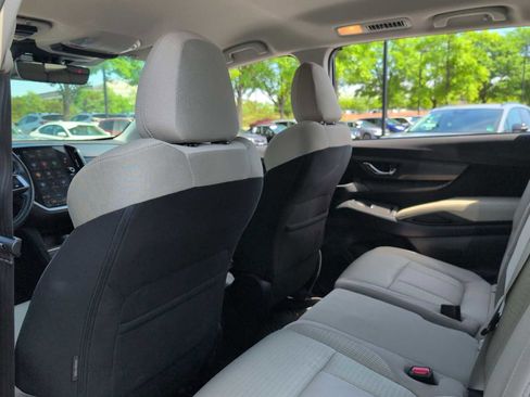 Certified 2023 Subaru Ascent Premium w/ Convenience Package AWD/4WD image 18