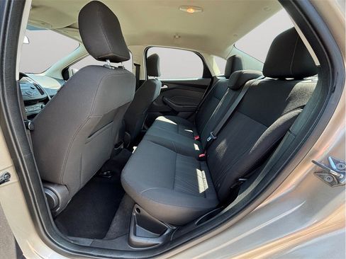 Used 2017 Ford Focus SE FWD image 26