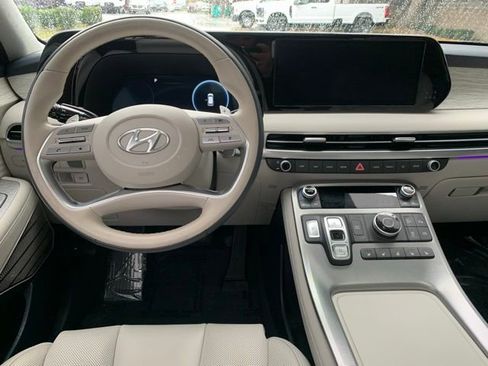 Used 2025 Hyundai Palisade Calligraphy image 21