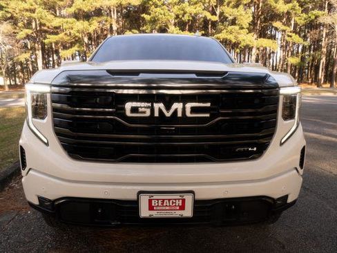 Used 2023 GMC Sierra 1500 AT4 w/ AT4 Premium Package image 8