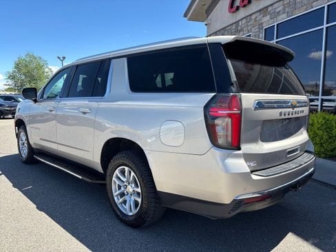 Used 2022 Chevrolet Suburban LS image 3
