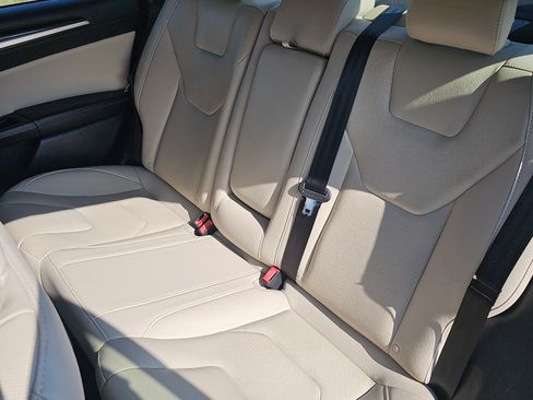 Used 2017 Ford Fusion Titanium FWD image 11