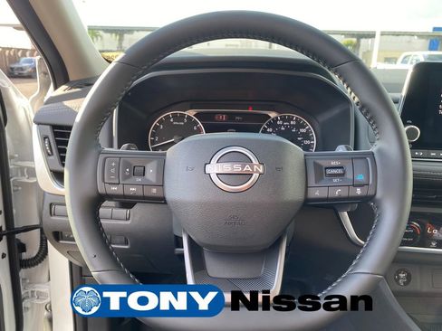 New 2026 Nissan Rogue SV FWD image 32