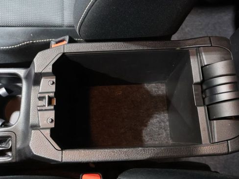 Used 2016 Toyota RAV4 XLE image 30