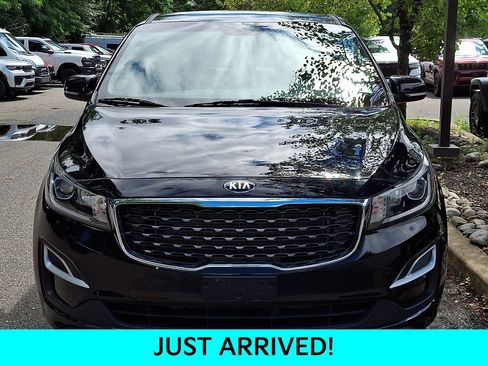 Used 2019 Kia Sedona LX FWD image 2
