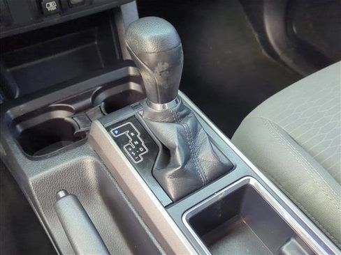 Used 2018 Toyota Tacoma SR5 image 21