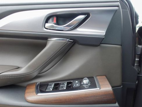 Certified 2023 MAZDA CX-9 Signature image 11