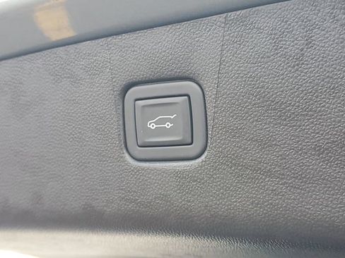 Used 2024 Chevrolet Blazer LT w/ Convenience Package image 8