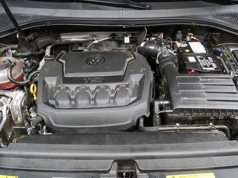 Certified 2023 Volkswagen Tiguan SE R-Line image 31