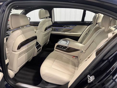 Used 2019 BMW M760i xDrive w/ Luxury Rear Seating Package image 25