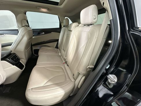 Used 2019 Lincoln Nautilus Reserve FWD image 23