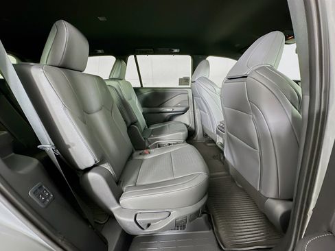 New 2026 Lexus TX 500h AWD image 31