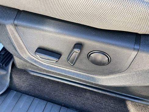 Used 2019 Ford F150 XLT w/ Equipment Group 302A Luxury image 5