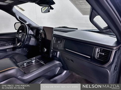 Used 2023 Ford Expedition Platinum AWD/4WD image 34