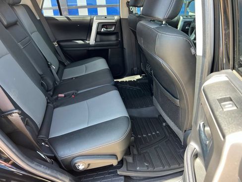 Used 2024 Toyota 4Runner SR5 Premium w/ Moonroof Package RWD image 23