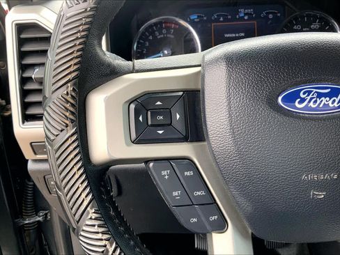 Certified 2019 Ford F250 Lariat w/ Chrome Package image 23