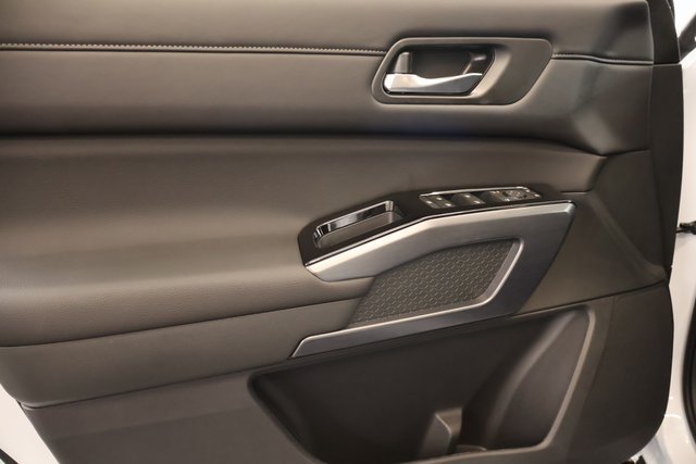 New 2026 Nissan Pathfinder SL AWD/4WD image 9